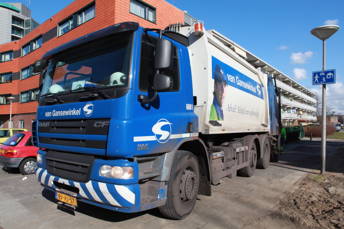 Green Amsterdam Buys New Diesel Rubbish Collection Lorries Dutchnewsnl