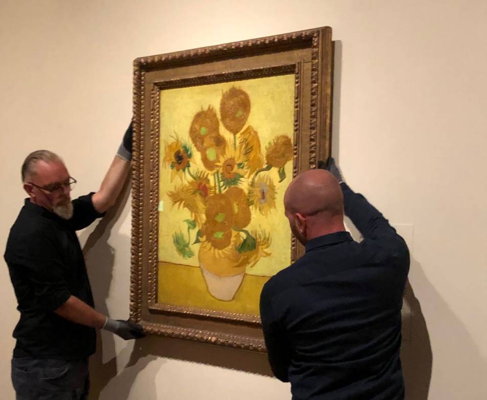 Exhibition Shows How Van Gogh S Sunflowers Looked Fresh From The Studio Dutchnews Nl