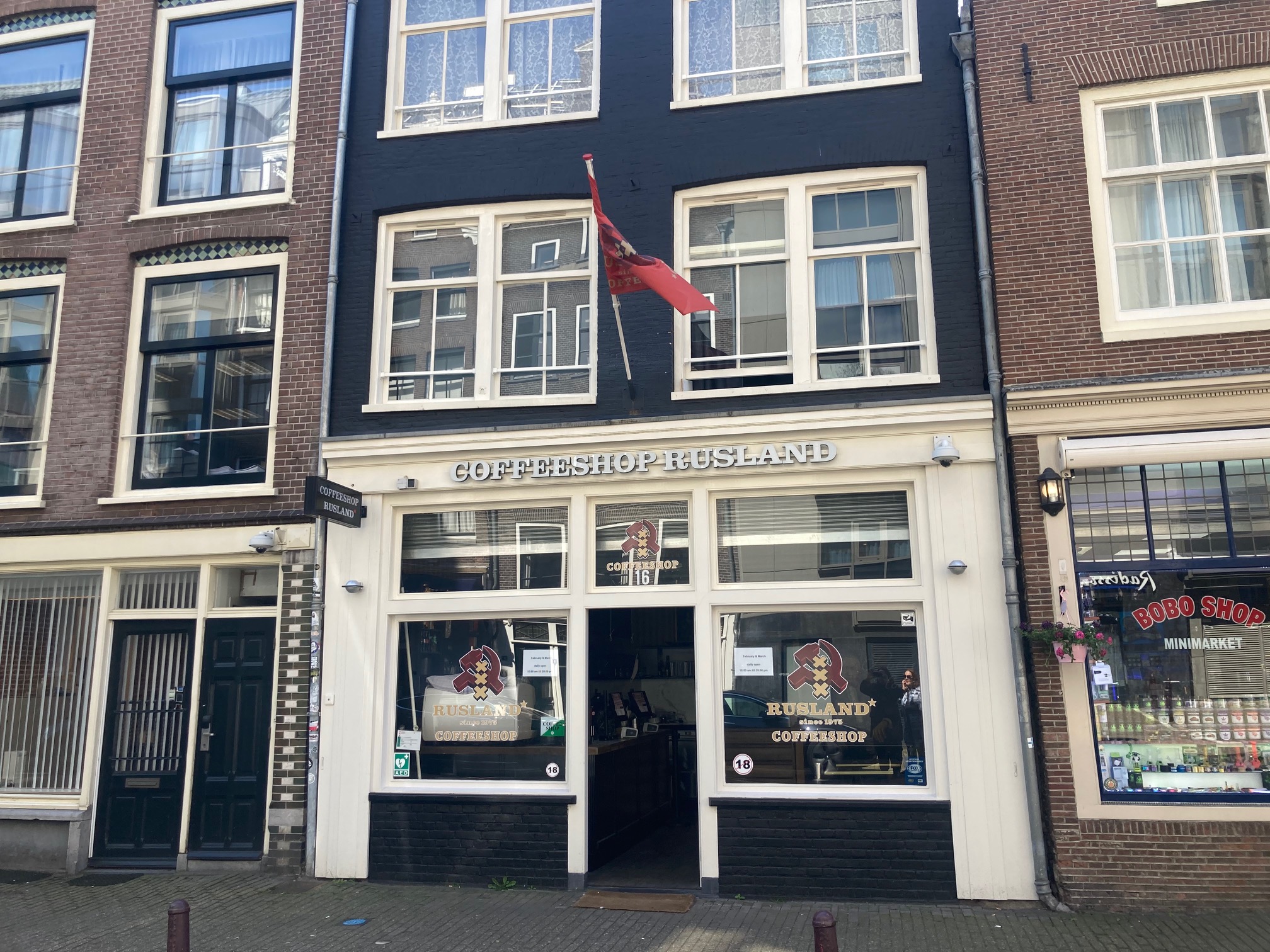 amsterdam tourist cafe ban