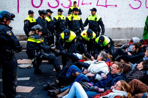 Hundreds arrested in climate change protest at A12 in The Hague