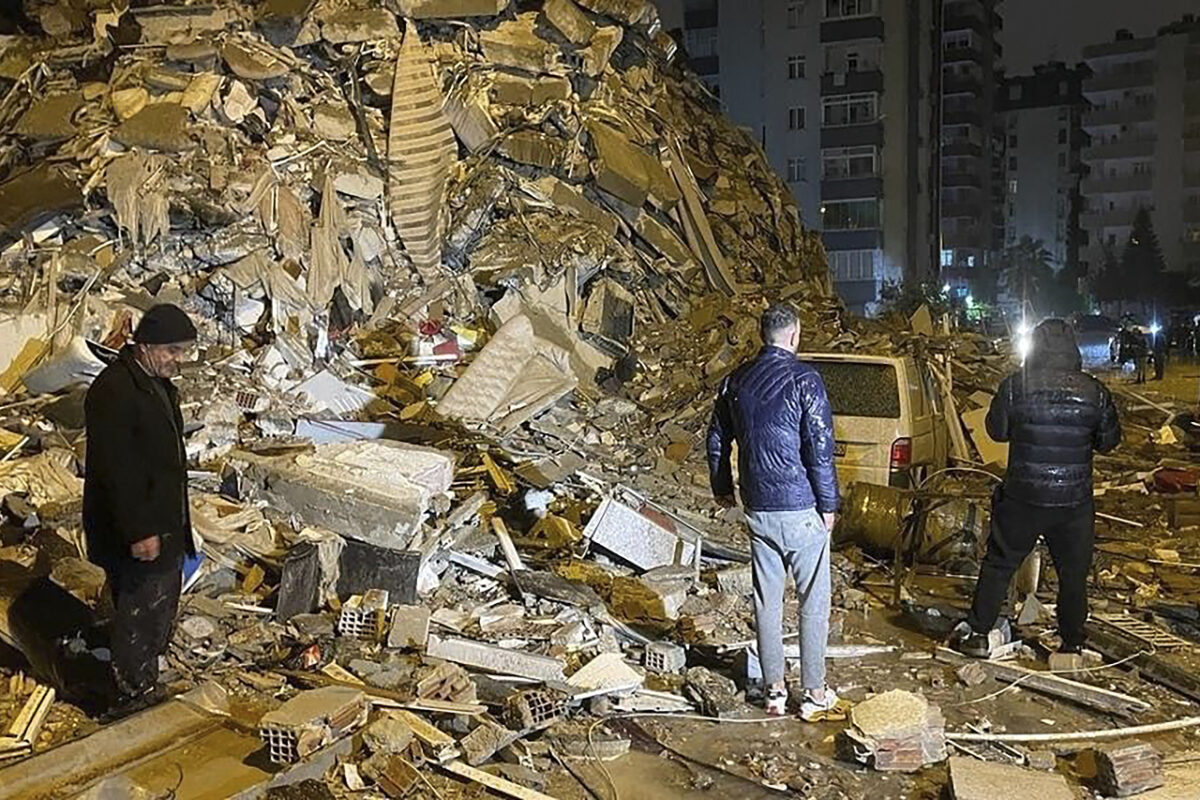 Netherlands Sends Rescue Team To Turkey In Aftermath Of 7.8 Quake ...